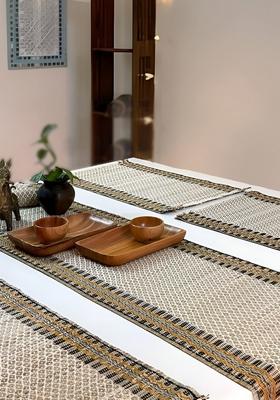4 Pcs Beige And Brown Woven Table Mats With Table Runner
