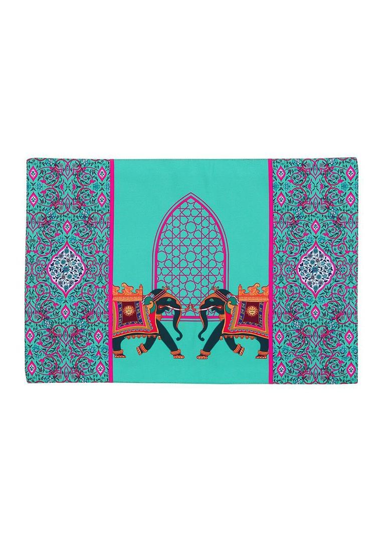 Set Of 7 Green Abstract Printed Table Placemats And Runner