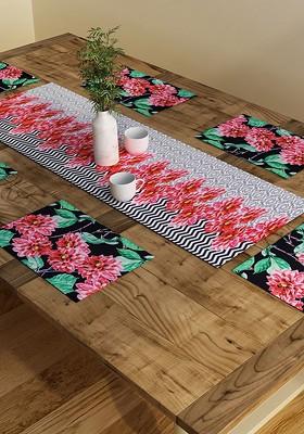 Set Of 6 Red Printed Table Placemats And Runner