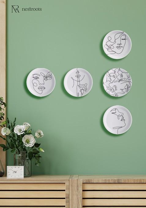 White And Black 5 Pieces Abstract Printed Ceramic Wall Plates