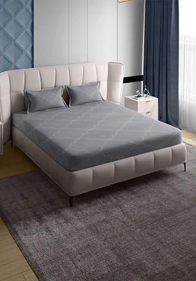 Grey Geometric Pure Cotton 300 Tc Queen Bedsheet With 2 Pillow Covers