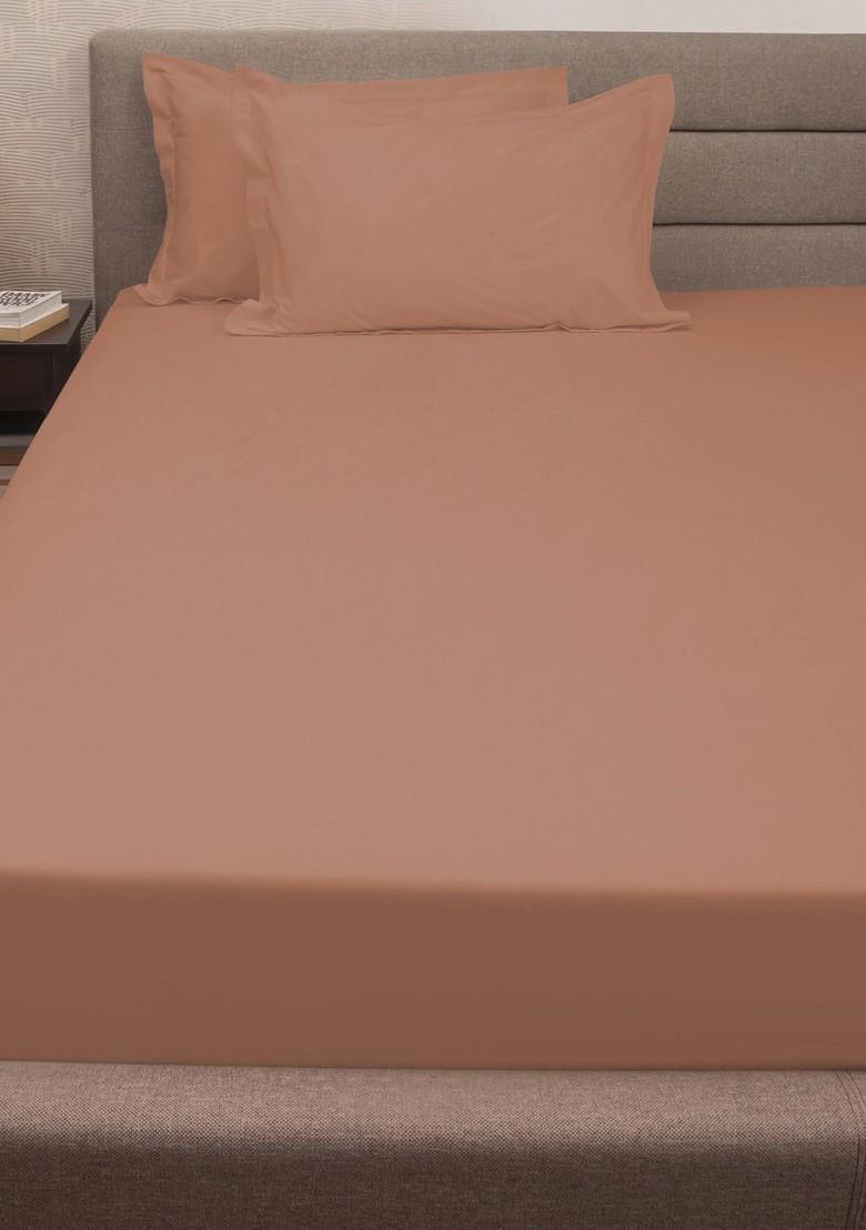 PeachColoured 300 Tc Cotton King Bedsheet With 2 Pillow Covers