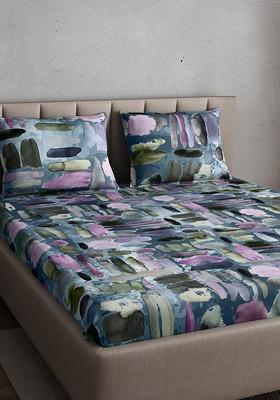 Blue And Green Geometric Pure Cotton 300 Tc Queen Bedsheet With 2 Pillow Covers