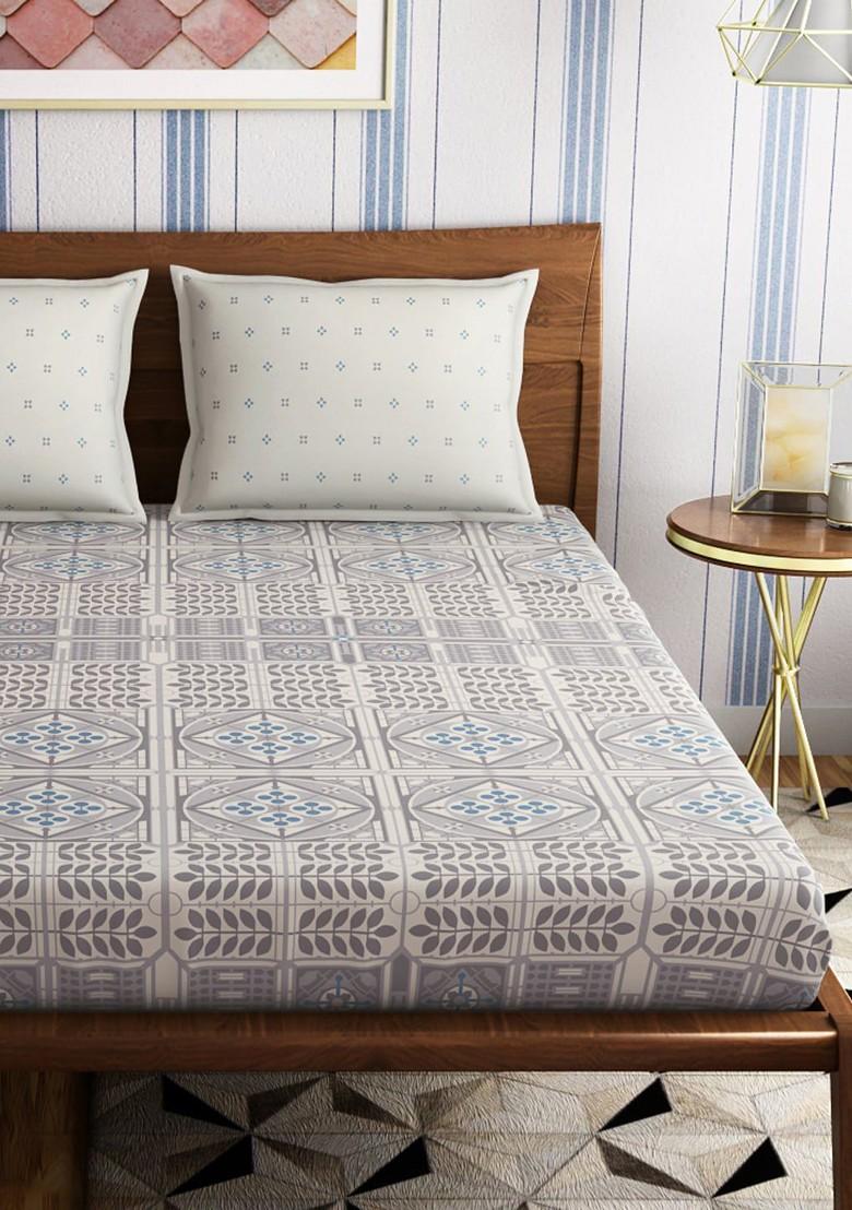 Grey And OffWhite Abstract 300 Tc Cotton 1 Queen Bedsheet With 2 Pillow Covers