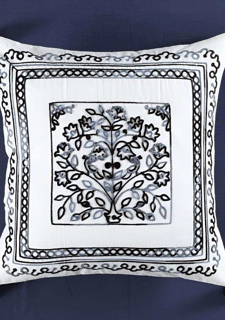 Blue And White 2 Pcs Ethnic Motifs Embroidery Square Cotton Cushion Covers