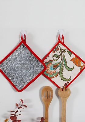 Grey And White 2 Pcs Printed Cotton Square Shaped Coasters