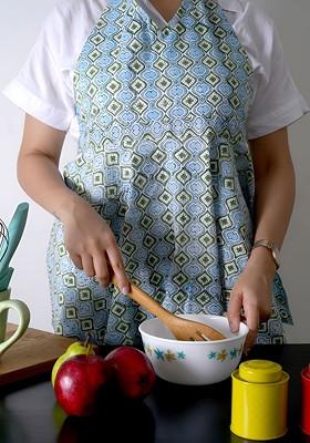 Girls Blue Cotton Geometric Printed Free Size Apron