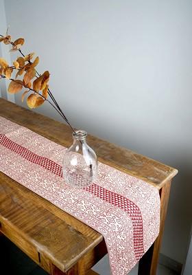 White And Red Geometric Printed Cotton And Linen Rectangular Table Runner