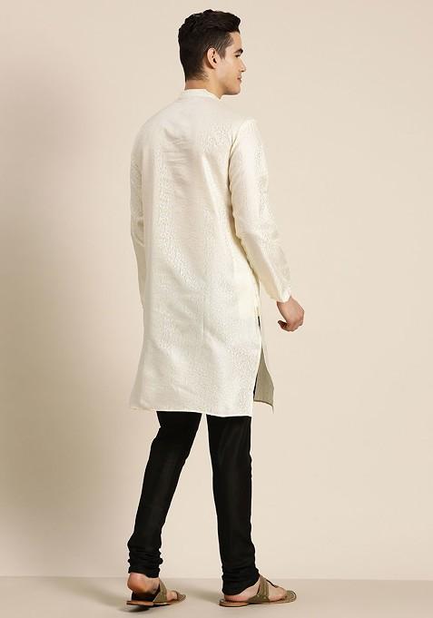 Off White Ethnic Motifs Cotton Kurta For Men