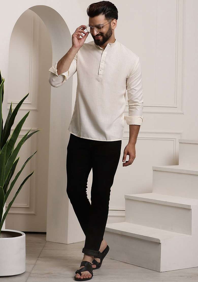 Off White Solid Cotton Kurta For Men - Indya