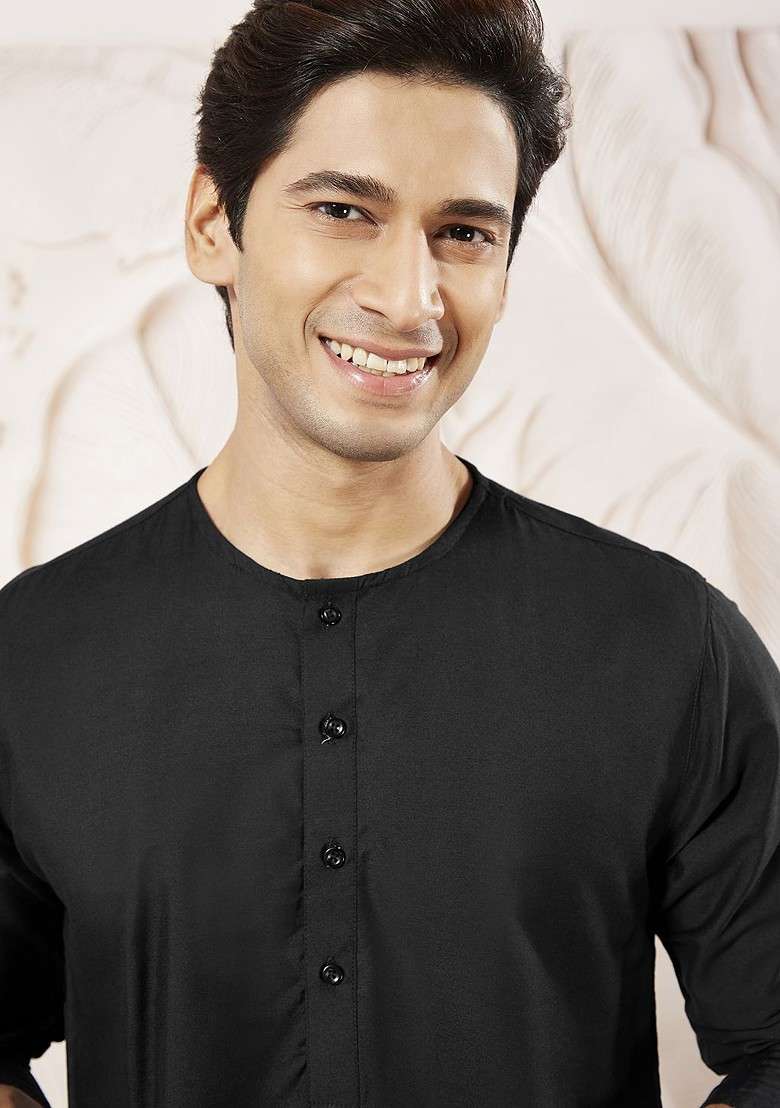 Black Solid Poly Blend Kurta For Men - Indya