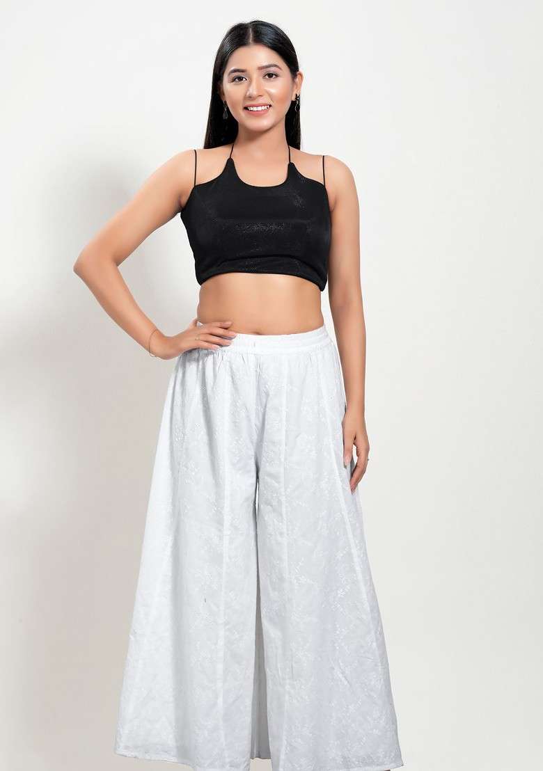 Women Halter Neck Padded Saree Blouse - Indya