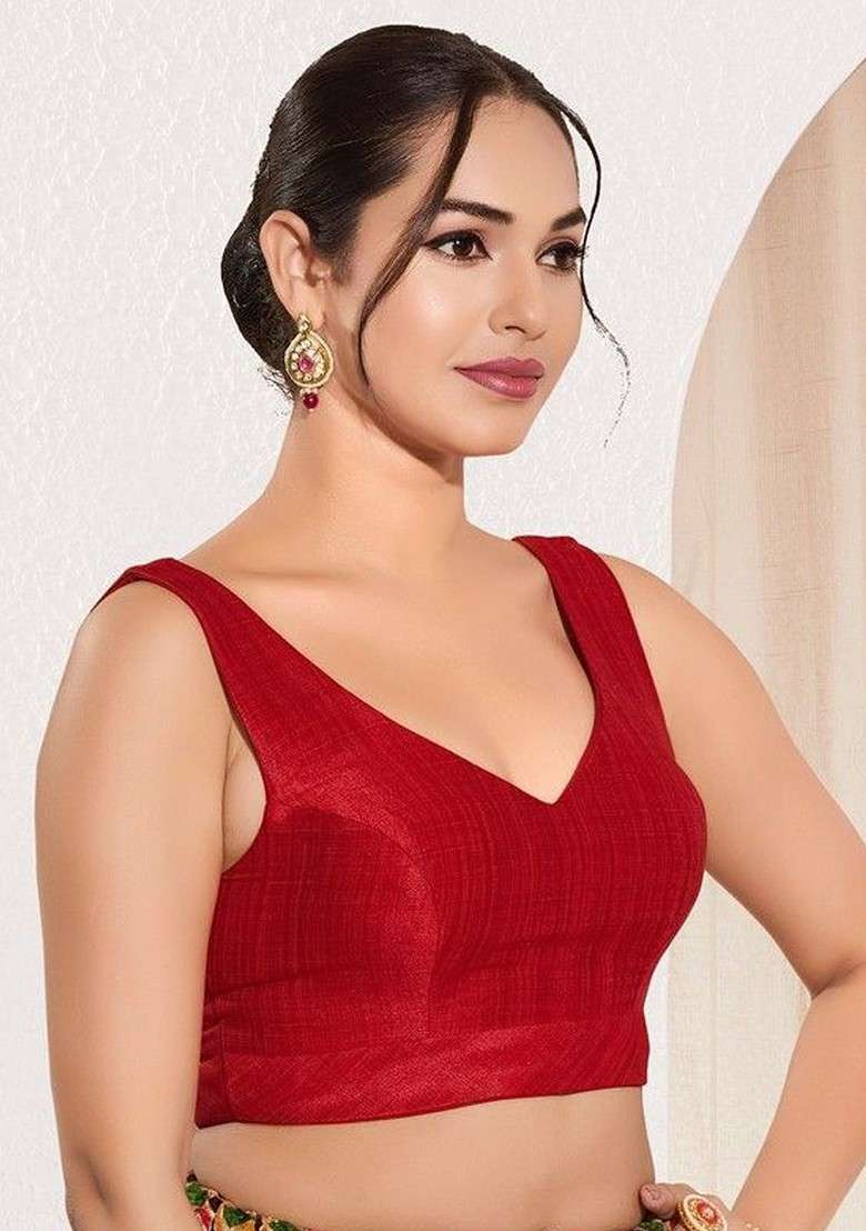 Solid V Neck Padded Saree Blouse - Indya