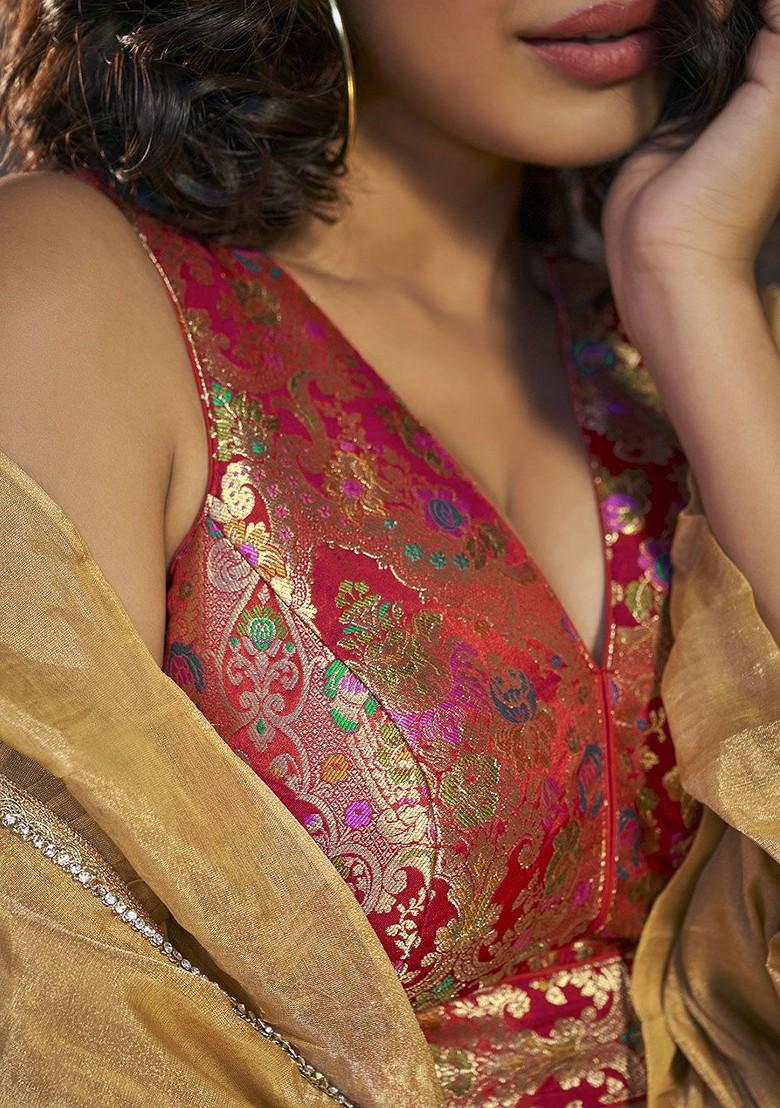 Woven Design Padded Saree Blouse