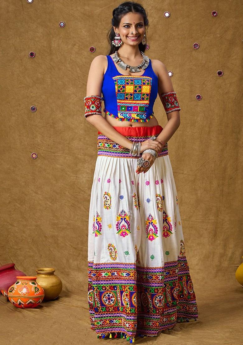 Women Embroidered Padded Cotton Saree Blouse