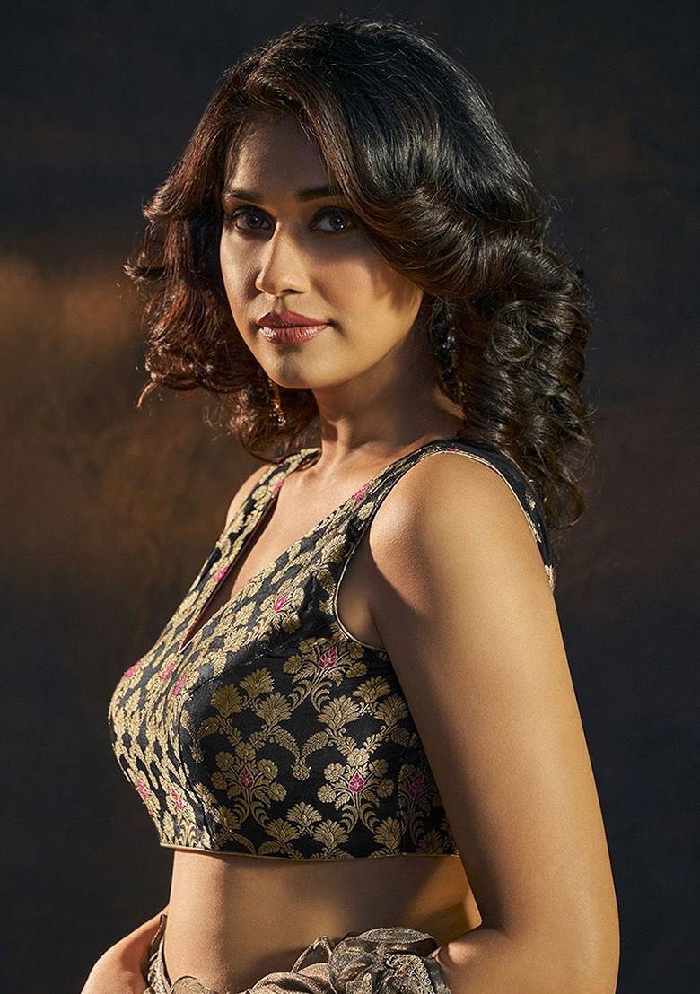 Women Woven Design V Neck Padded Readymade Saree Blouse