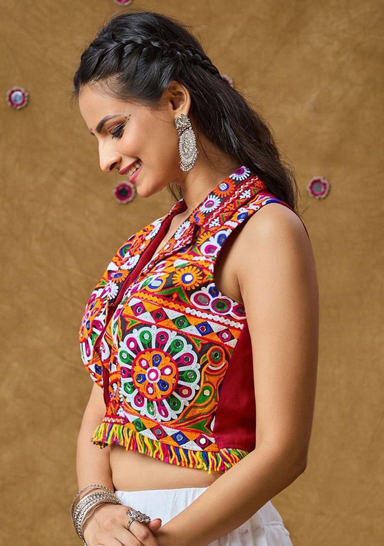 Women Embroidered Padded Cotton Saree Blouse