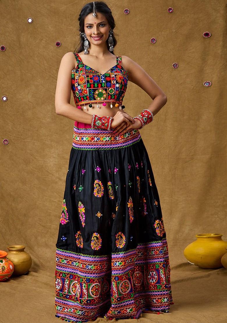 Embroidered Padded Cotton Saree Blouse