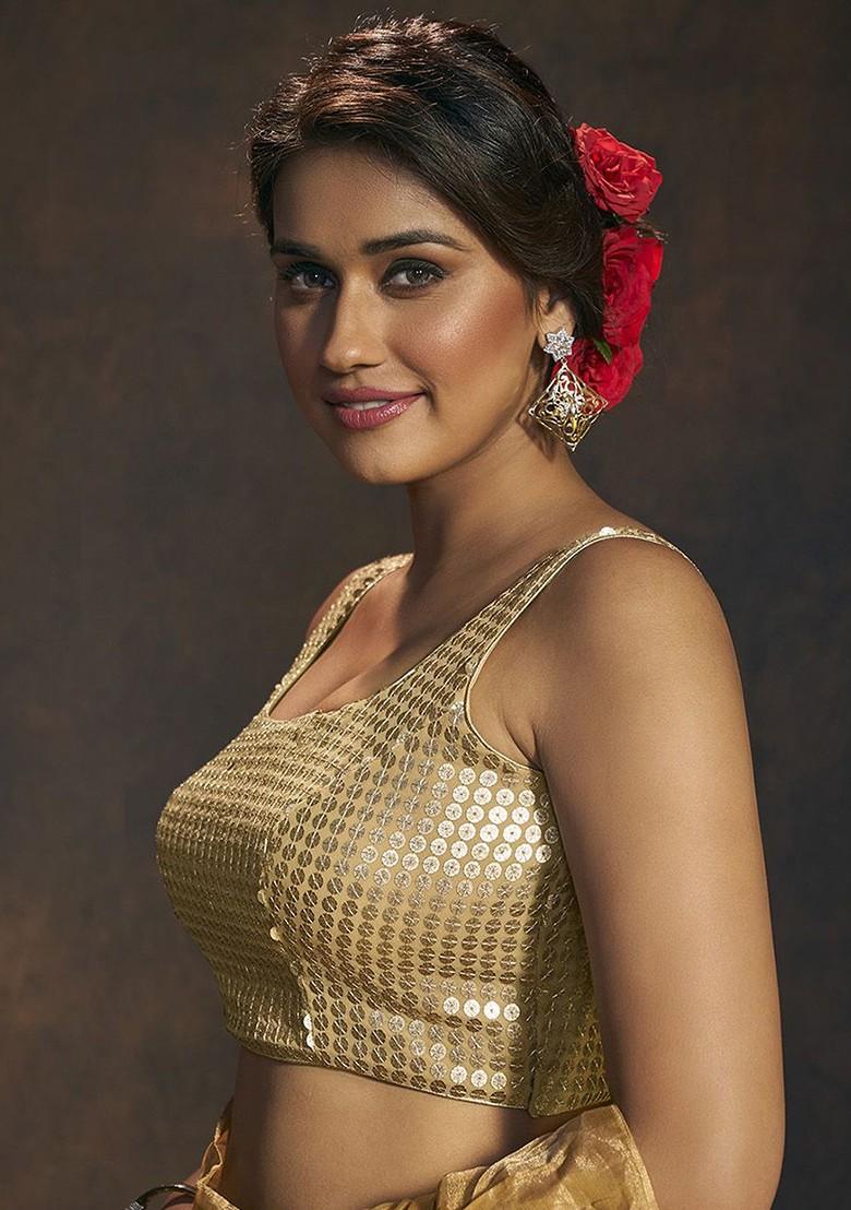 Women Embellished Round Neck Padded Saree Blouse With Sequins Work