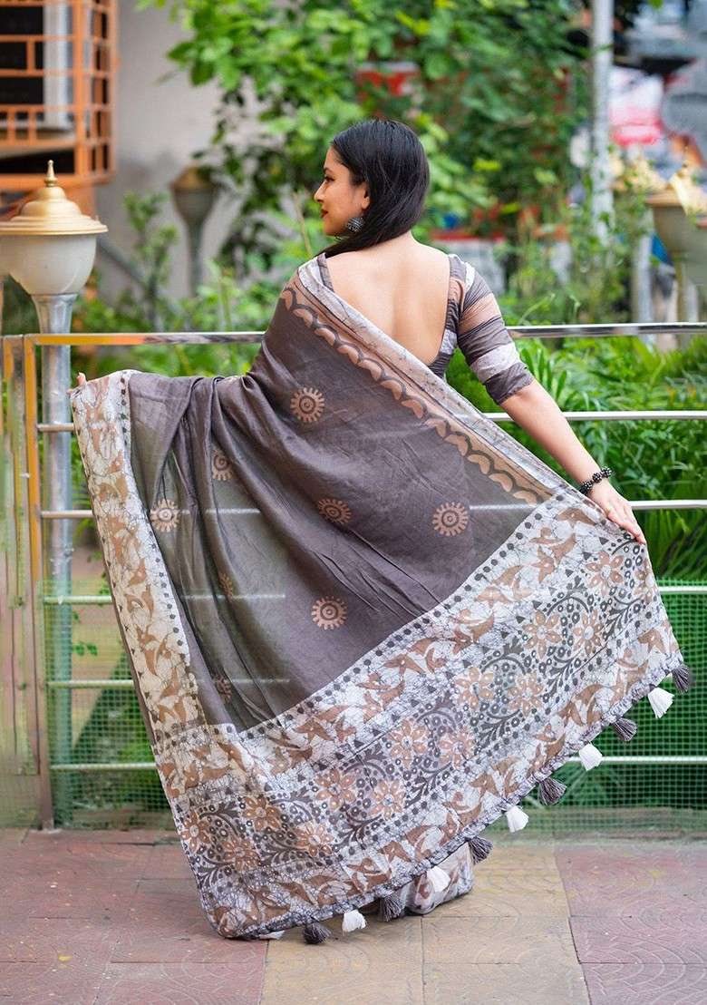 Grey Blended Saree Set with Embroidered for Diwali | Wedding & Festive Wear - Indya