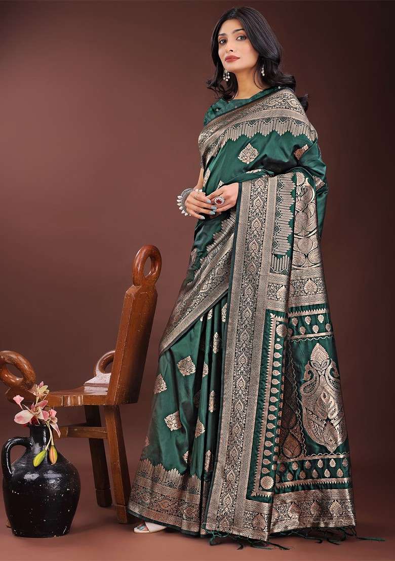 Green Embroidered Blended Saree Set for Diwali and Festive Wear - Indya