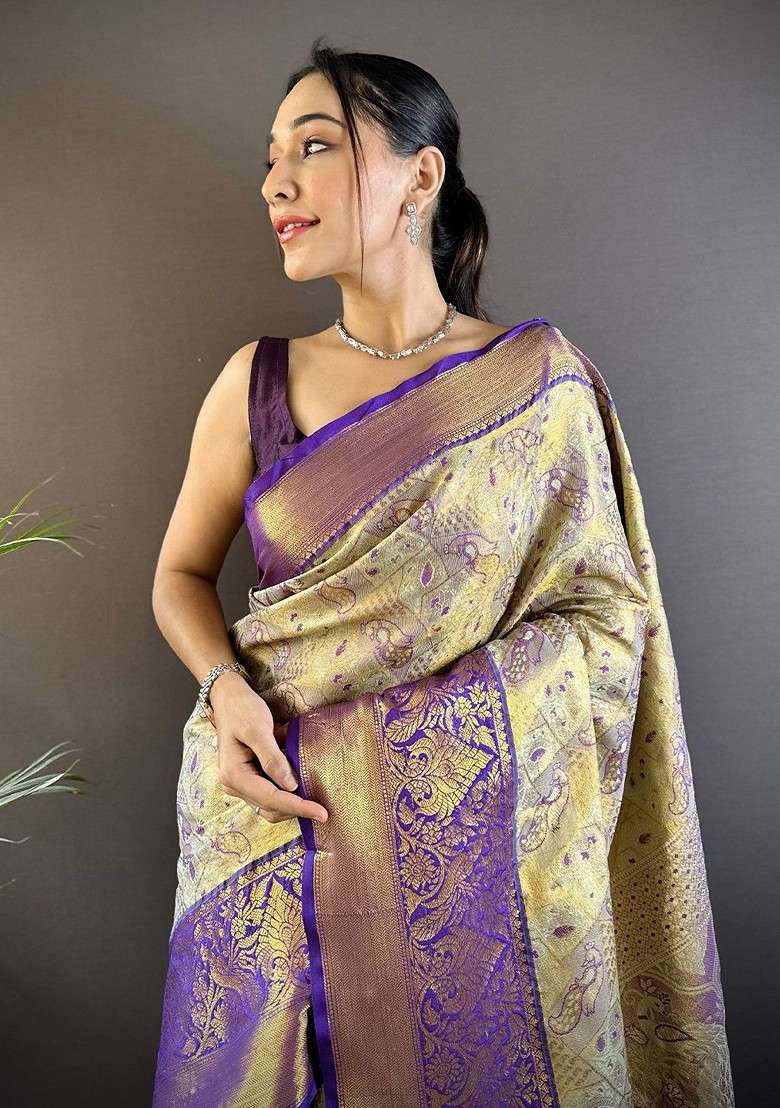 Green Blended Saree Set with Embroidered for Diwali | Wedding & Festive Wear - Indya