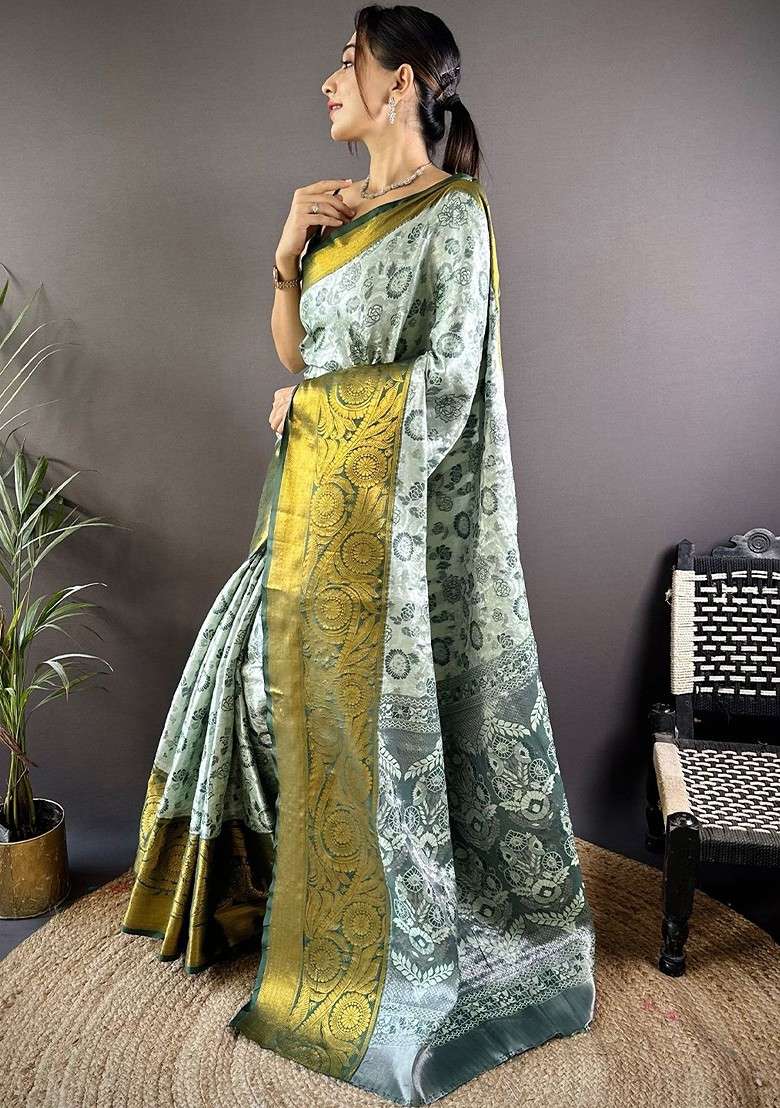 Green Blended Saree Set with Embroidered for Diwali | Wedding & Festive Wear - Indya