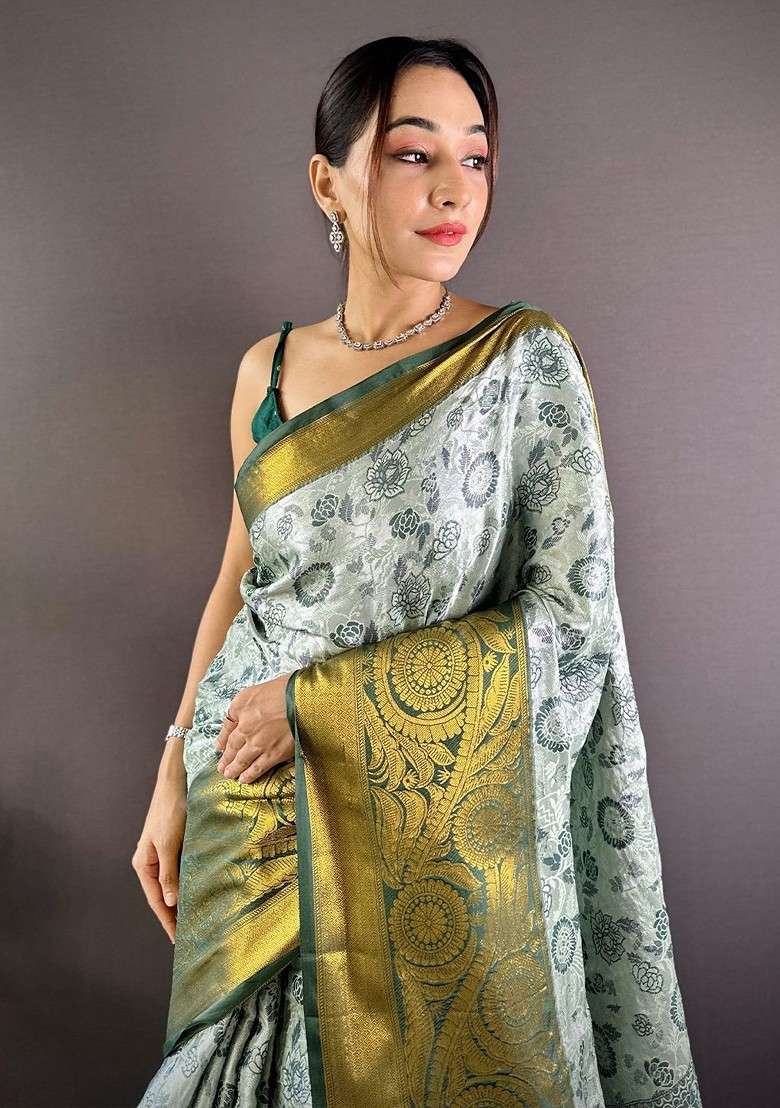 Green Blended Saree Set with Embroidered for Diwali | Wedding & Festive Wear - Indya