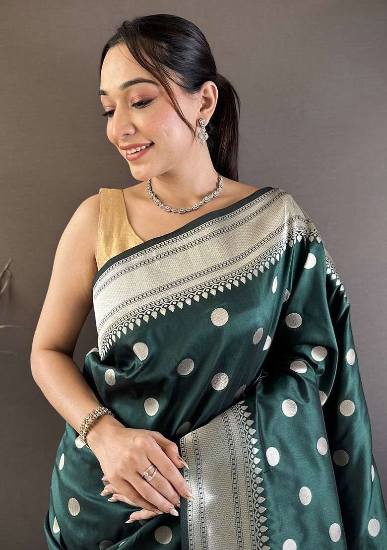 Green Embroidered Blended Saree Set for Diwali and Festive Wear - Indya
