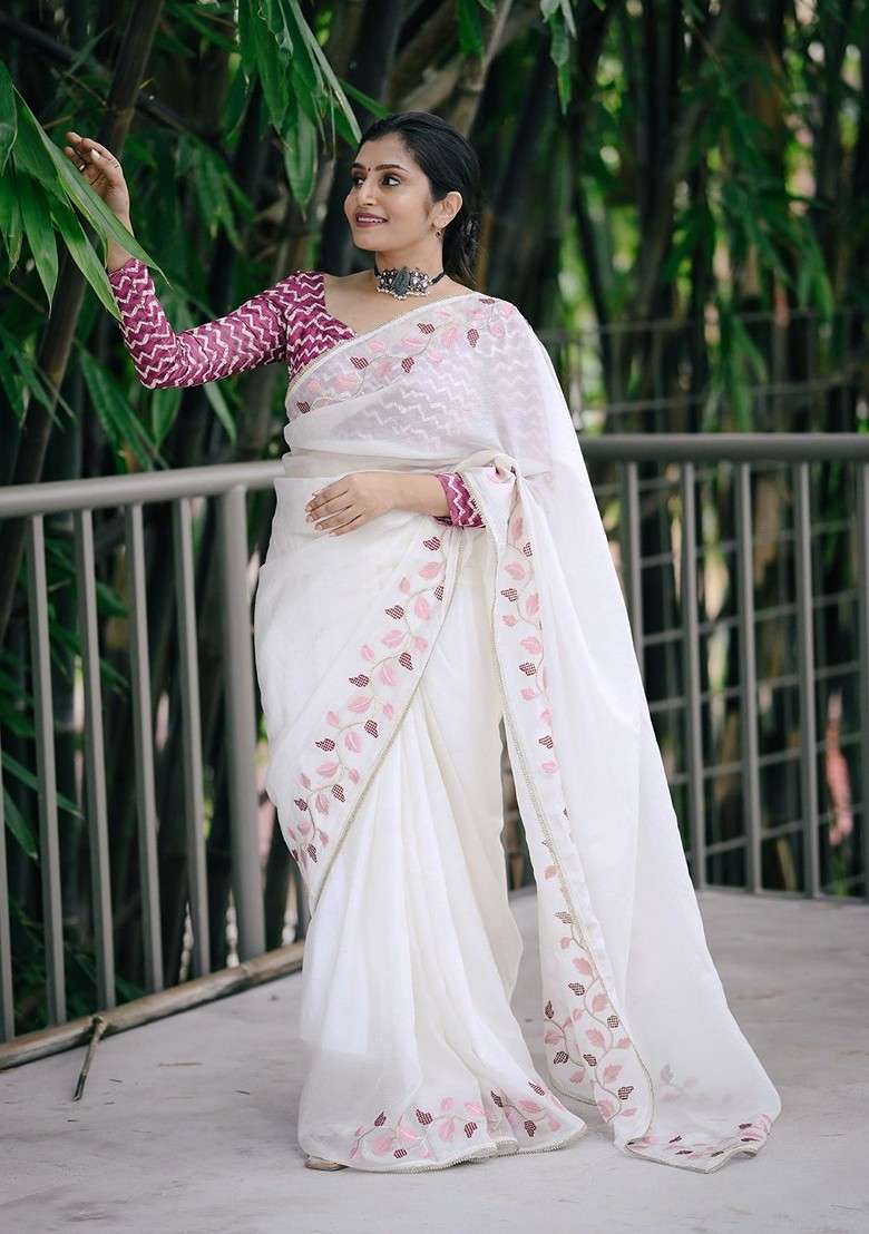 White Blended Saree Set with Embroidered for Diwali | Wedding & Festive Wear - Indya