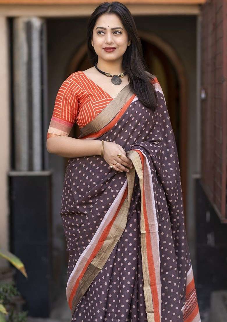 Brown Blended Saree Set with Embroidered for Diwali | Wedding & Festive Wear - Indya