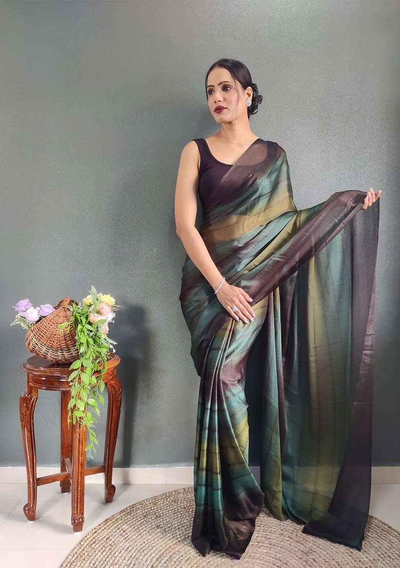 Green Embroidered Blended Saree Set for Diwali and Festive Wear - Indya