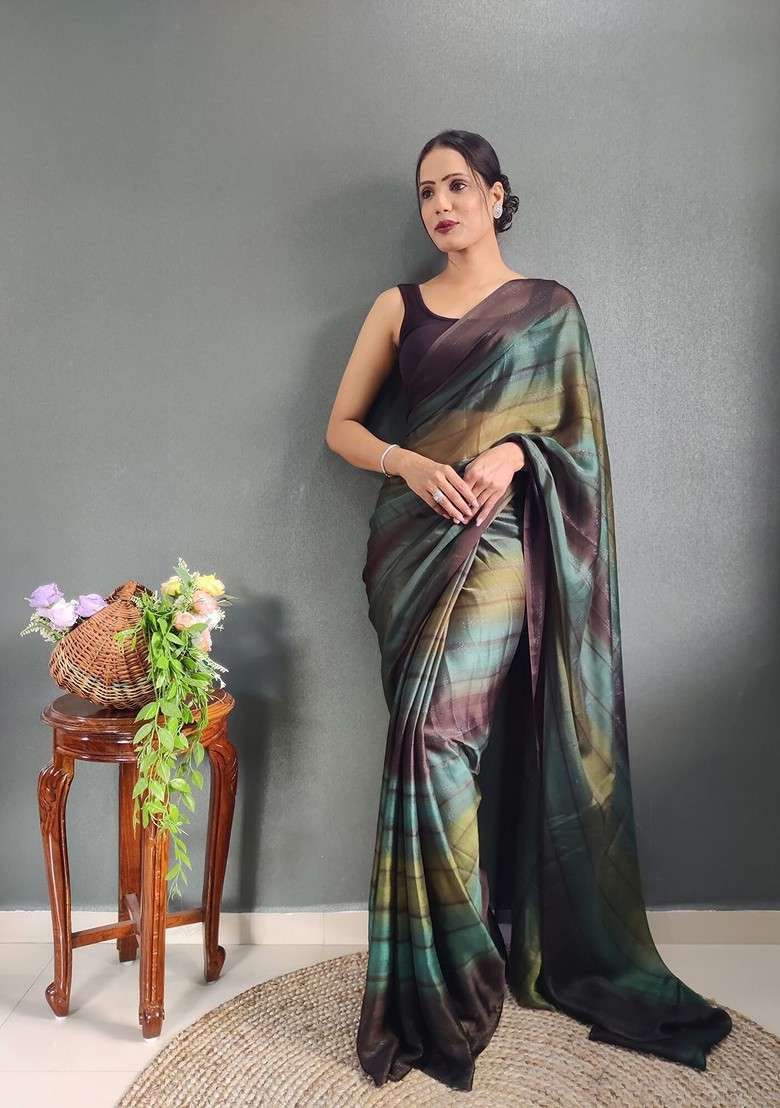 Green Embroidered Blended Saree Set for Diwali and Festive Wear - Indya