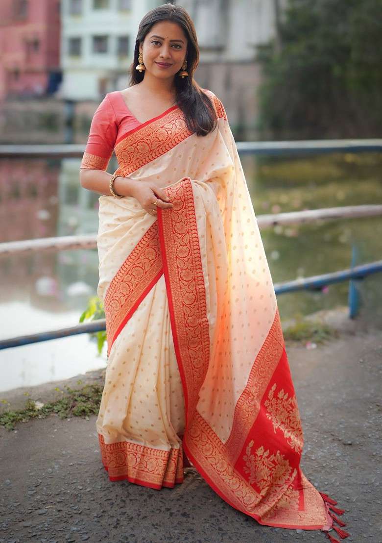 White Zari Blended Saree Set with Printed for Diwali | Wedding & Festive Wear - Indya