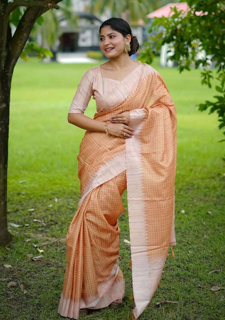 Orange Printed Blended Saree Set for Diwali and Festive Wear - Indya