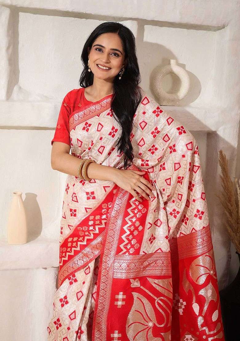 Cream Zari Printed Blended Saree Set - Indya