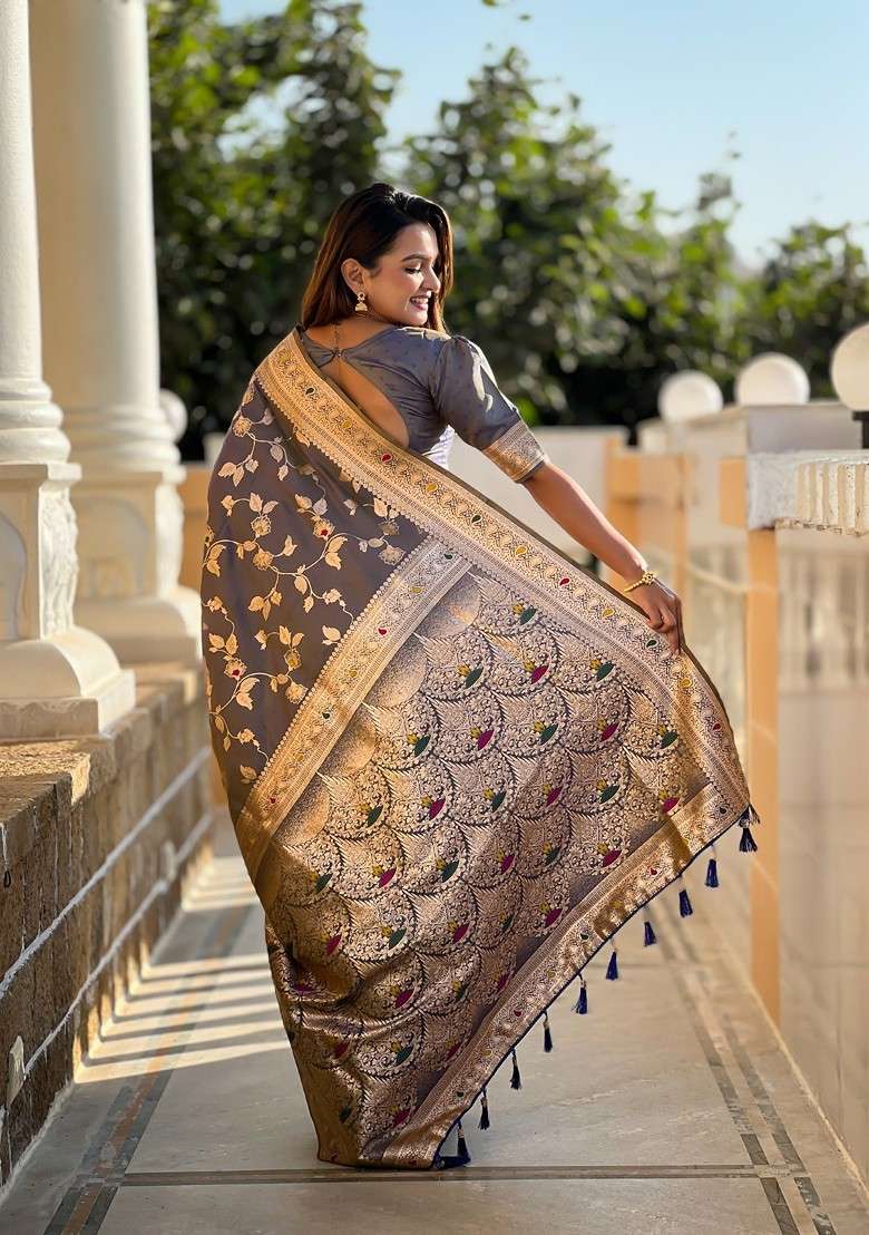 Grey Zari Blended Saree Set with Printed for Diwali | Wedding & Festive Wear - Indya