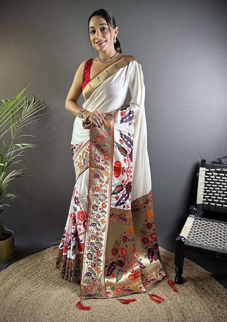 White Zari Blended Saree Set with Printed for Diwali | Wedding & Festive Wear - Indya