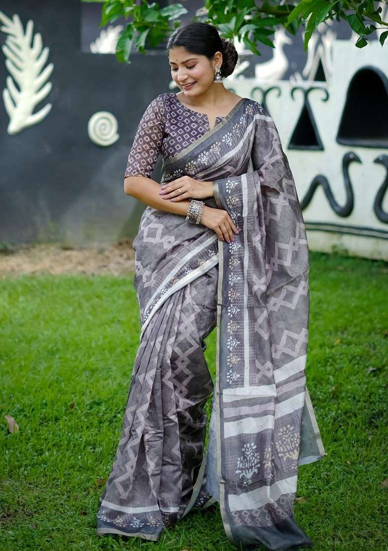Grey Printed Blended Saree Set for Diwali and Festive Wear - Indya