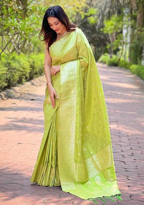 Green Blended Saree Set with Embroidered for Diwali | Wedding & Festive Wear