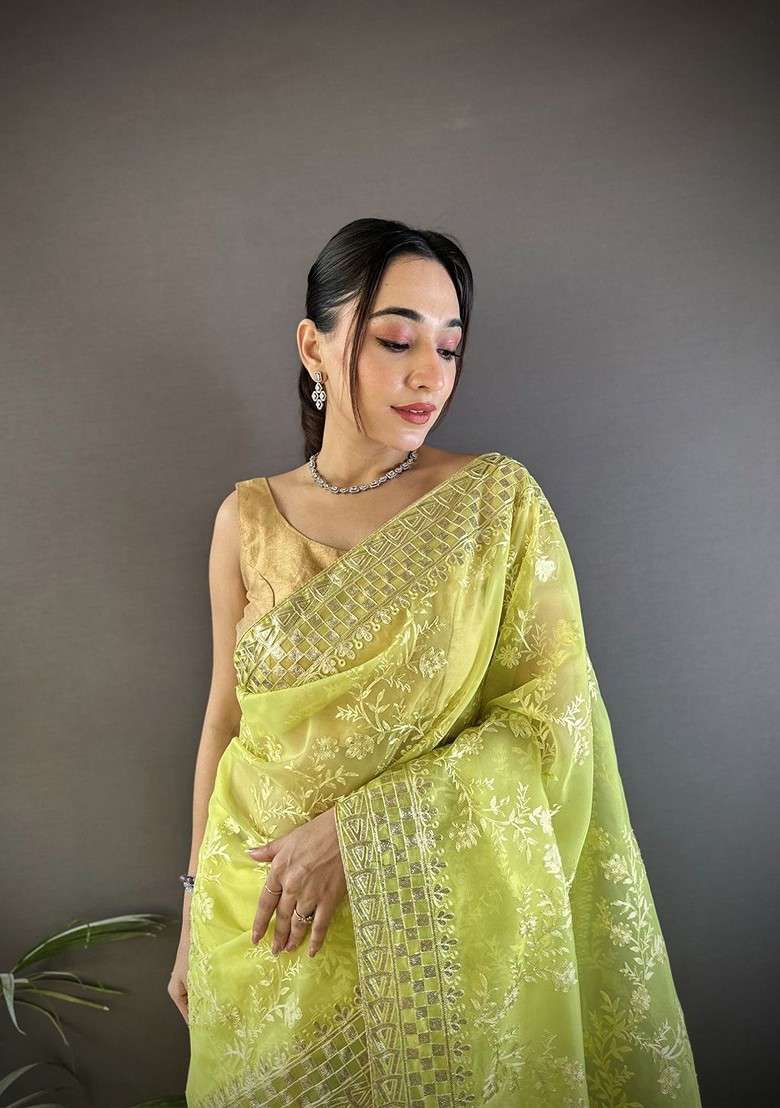 Green Embroidered Blended Saree Set for Diwali and Festive Wear - Indya