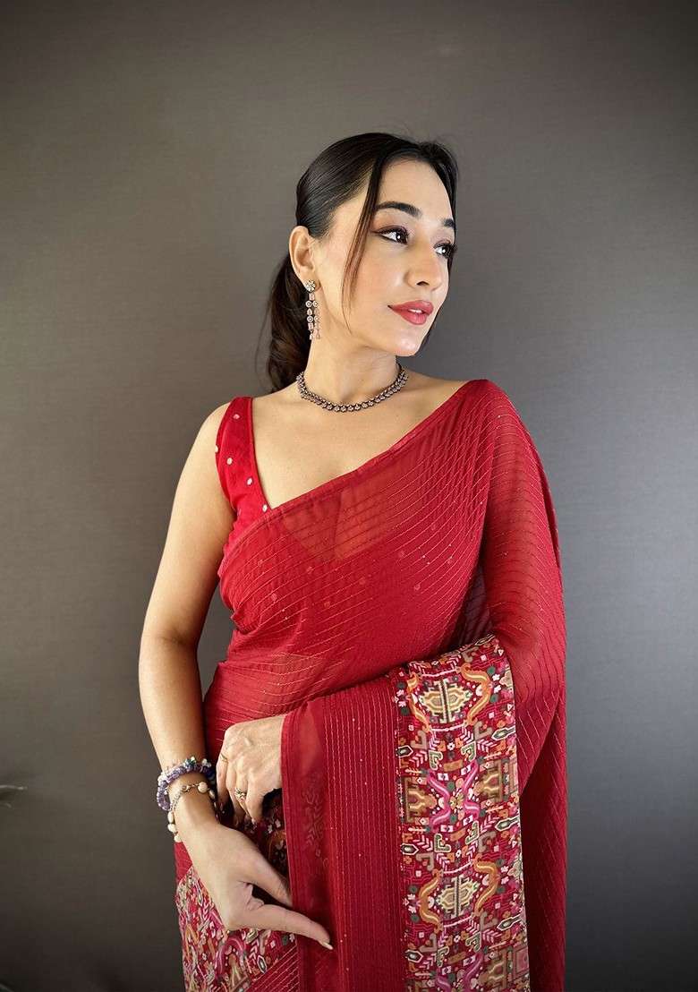 Red Sequinned Blended Saree Set for Diwali and Festive Wear - Indya