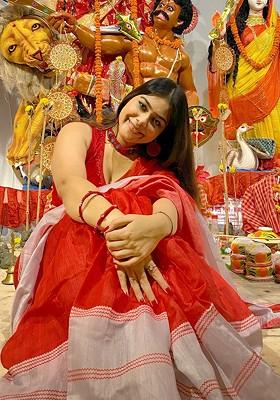 Red Solid Blended Saree Set