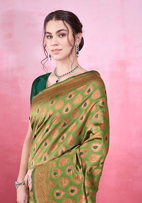 Green Jacquard Blended Saree Set
