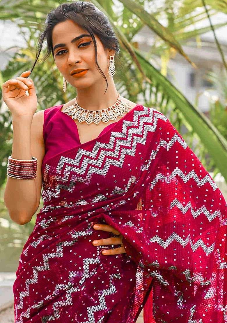 Rose Embellished Blended Saree Set - Indya