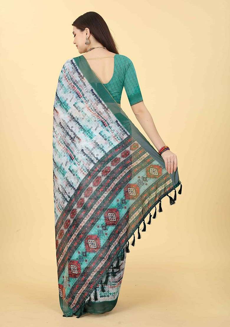 Off White Blended Saree Set with Embroidered for Diwali | Wedding & Festive Wear - Indya