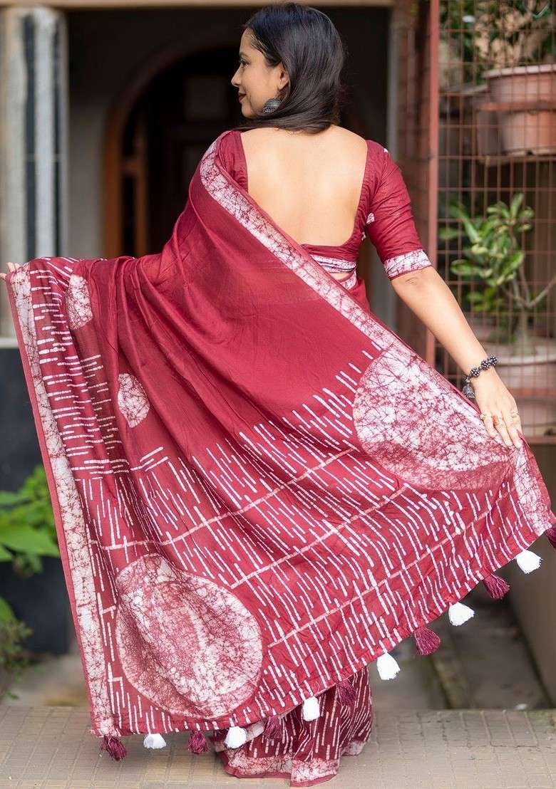 Maroon Batik Blended Saree Set with Printed for Diwali | Wedding & Festive Wear - Indya