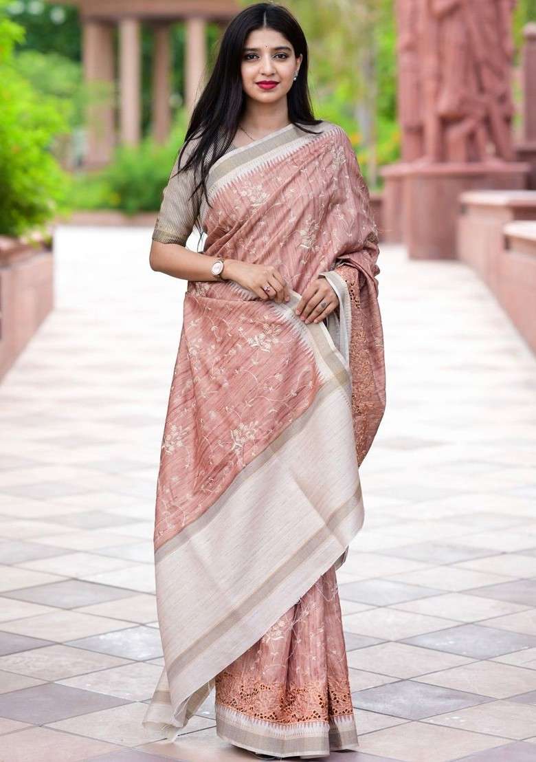 Peach Blended Saree Set with Printed for Diwali | Wedding & Festive Wear - Indya