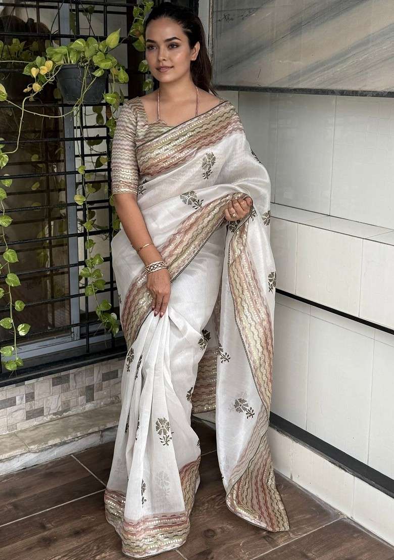 Off White Blended Saree Set with Printed for Diwali | Wedding & Festive Wear - Indya