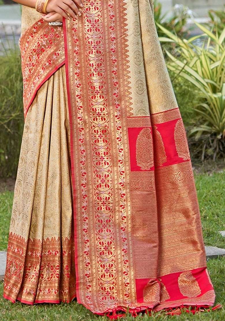 Cream Blended Jacquard Saree Set for Diwali | Wedding & Festive Wear - Indya